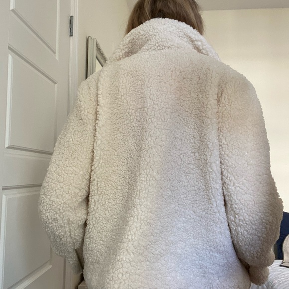 White Teddy Coat with Zipper - Picture 4 of 4